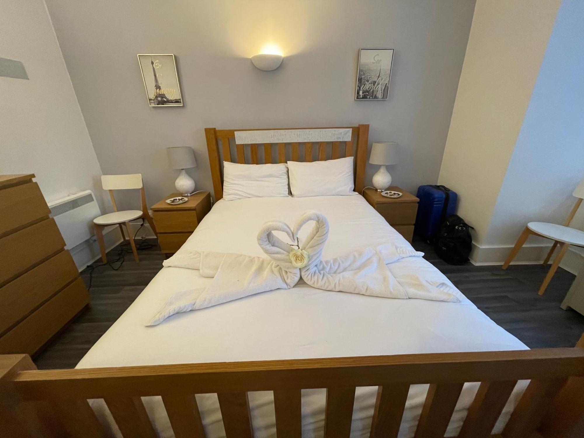 Bournemouth Hot Tub & Sauna Holiday Let Exteriör bild