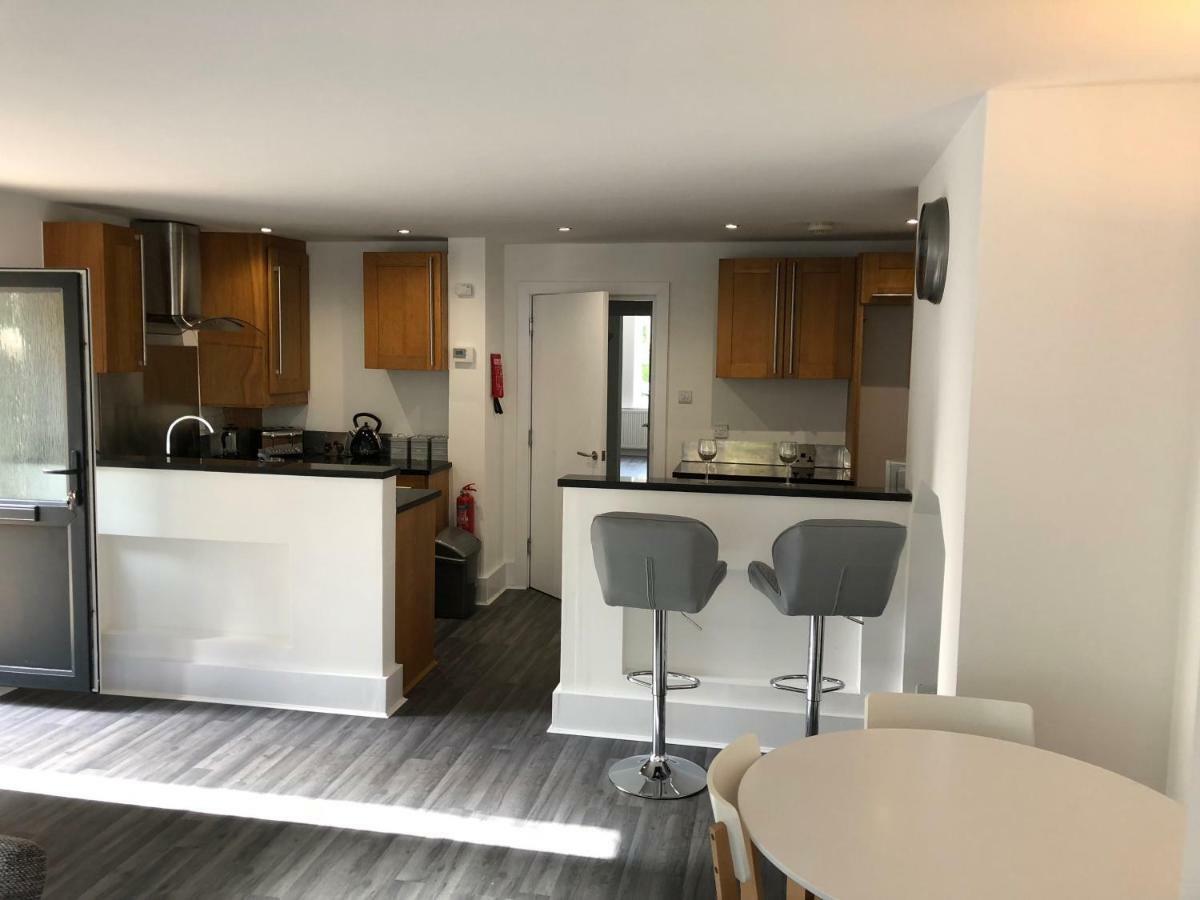 Bournemouth Hot Tub & Sauna Holiday Let Exteriör bild
