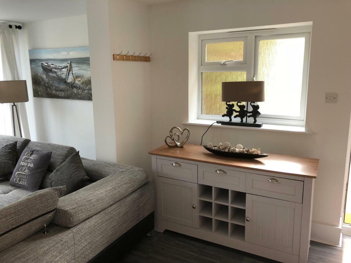 Bournemouth Hot Tub & Sauna Holiday Let Exteriör bild