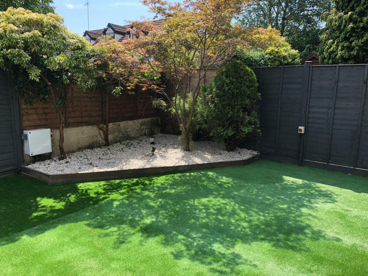 Bournemouth Hot Tub & Sauna Holiday Let Exteriör bild
